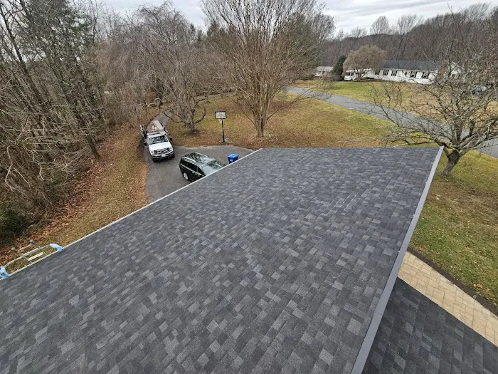 E&E Contracting LLC Picture 1
