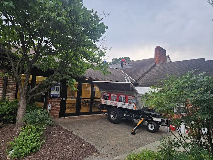 E&E Contracting LLC Picture 2