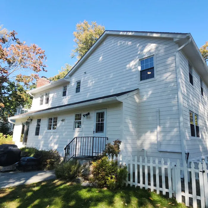 Giant Siding and Windows Picture 6