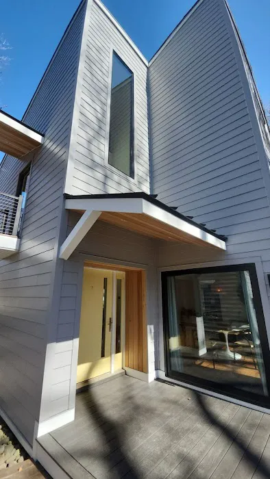Giant Siding and Windows Picture 10