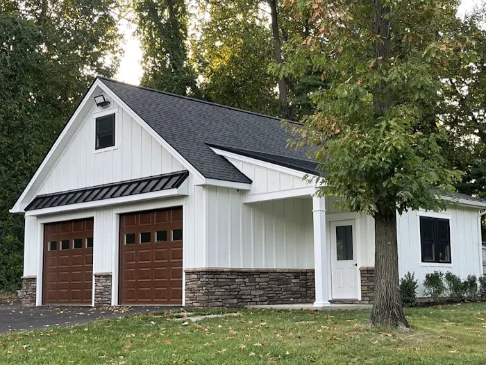 Redwell Roofing & Construction LLC Picture 1