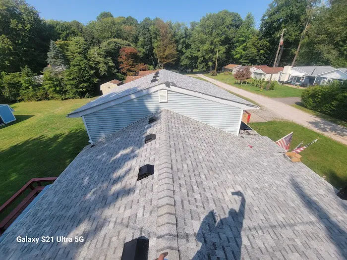 ACM Roofing and Repairs Picture 1