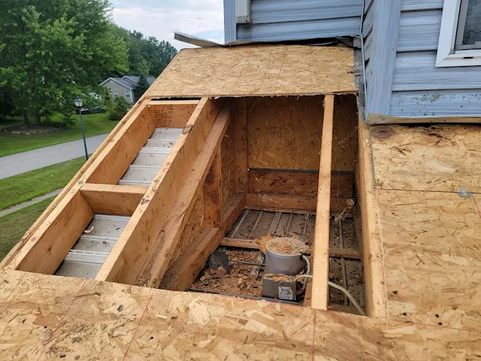 ACM Roofing and Repairs Picture 3