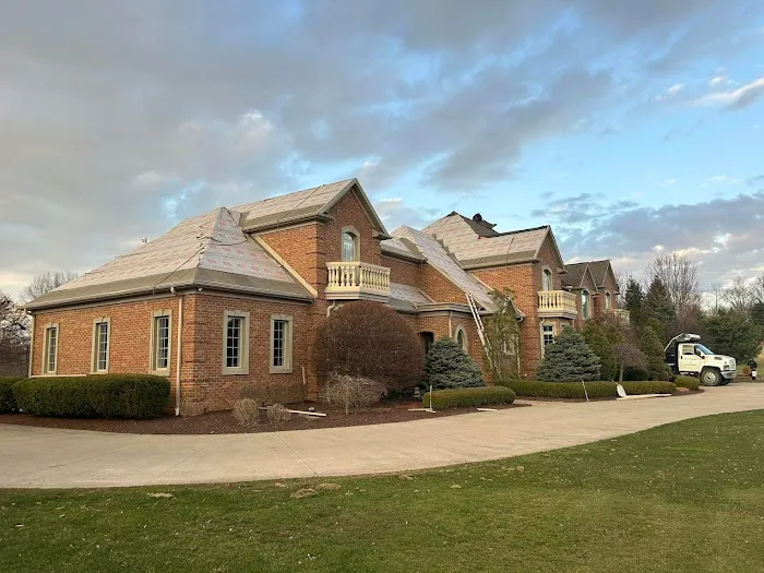 M&J Roofing and Home Improvements, LLC Picture 2