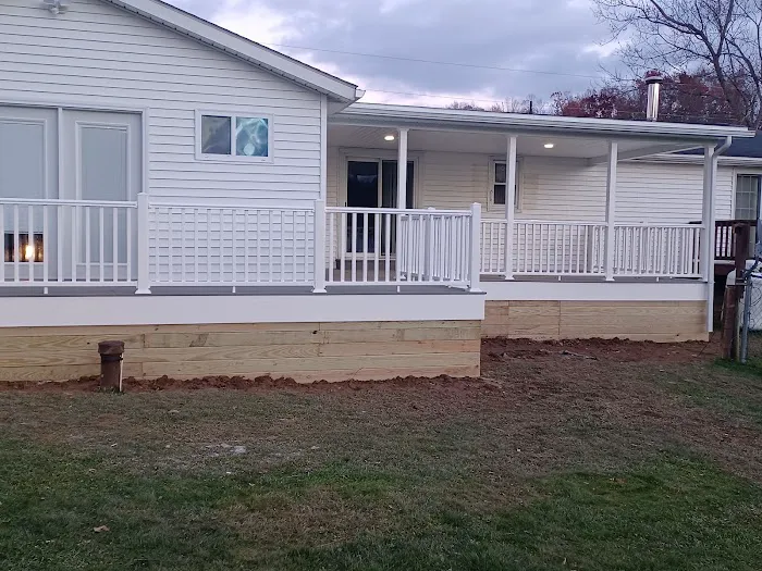 Detweiler Roofing and Decking Picture 2