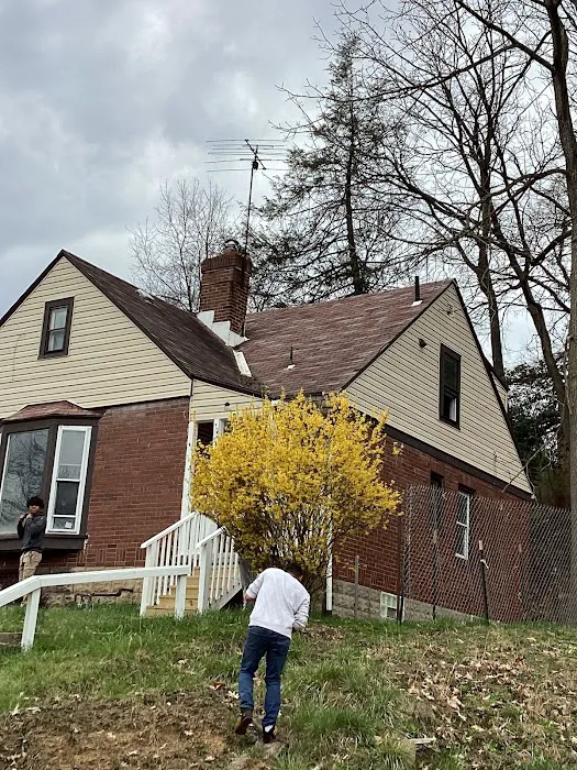 MVM Roofing LLC Picture 1
