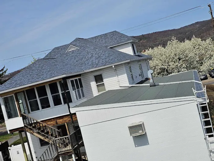 Happy Days Roofing Picture 4