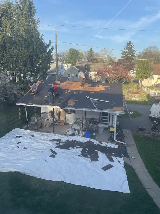 DJ Construction Roofing and Siding Picture 1