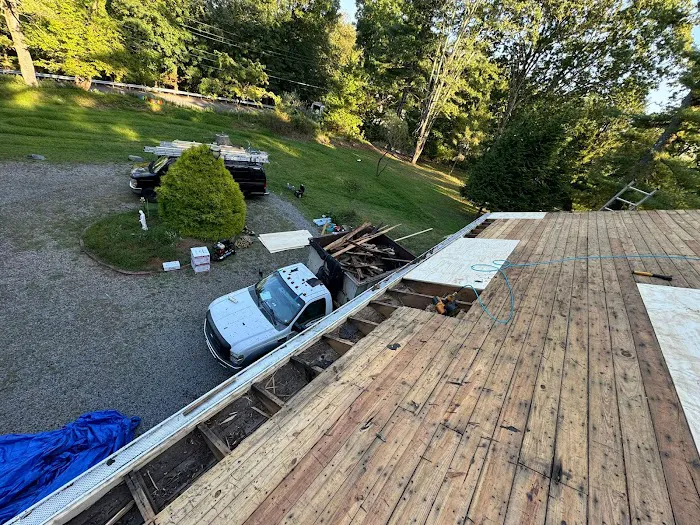 Simonsays roofing Picture 3