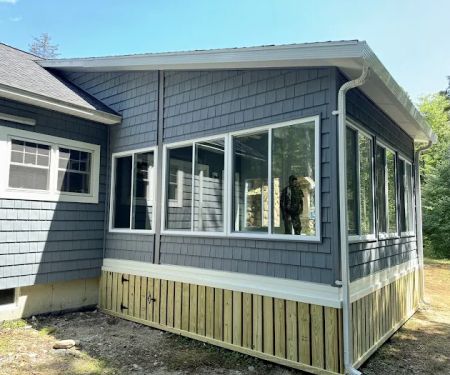 Hickory Dickory Decks, Maine