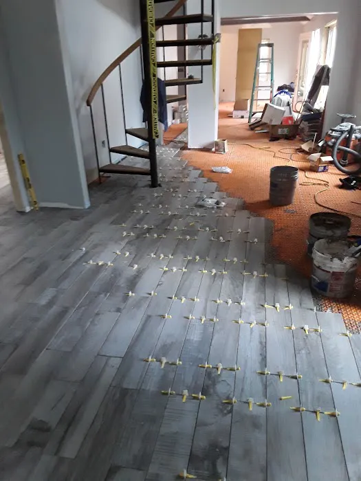 Maine-ly construction Picture 2