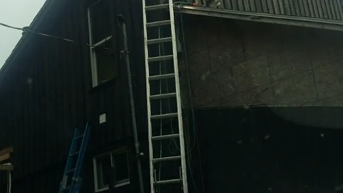 Maine-ly construction Picture 4