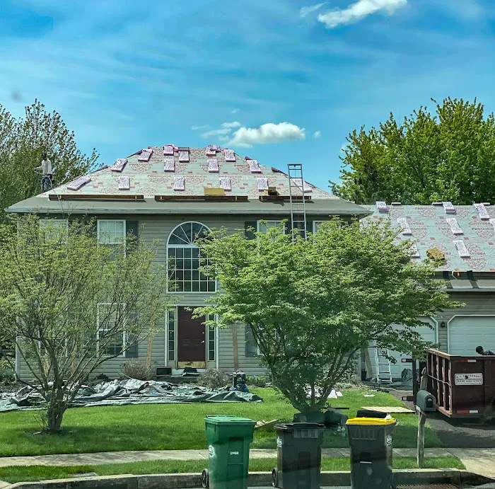 ELR Roofing LLC Picture 8