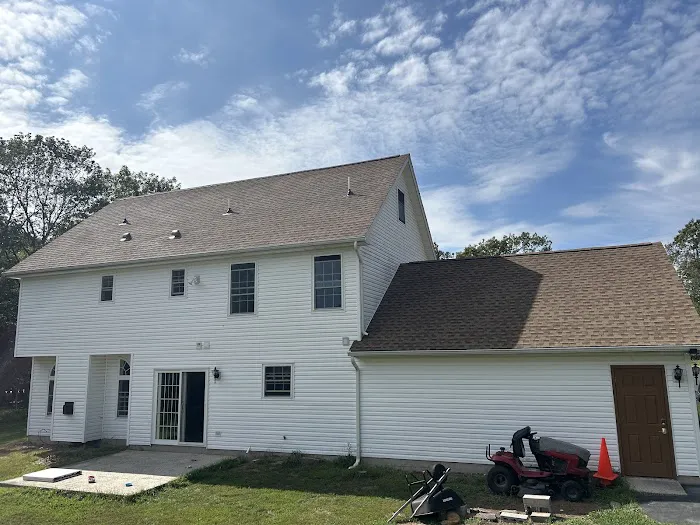 Allesson Roofing & Siding Picture 1