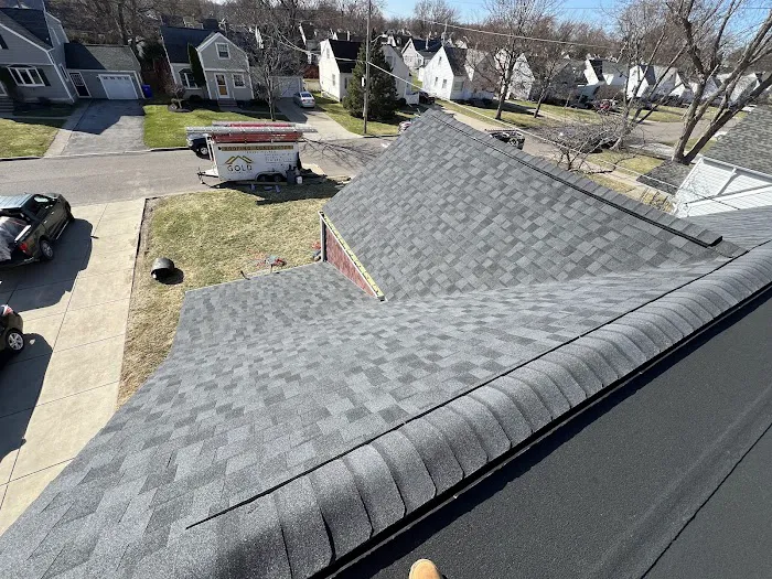 Gold Roofing and Construction Picture 1