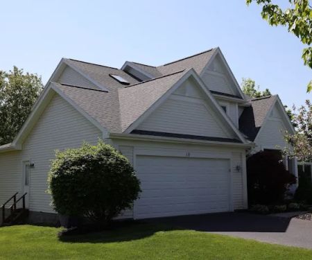 Oaks Roofing & Siding