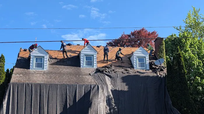 Edify Contracting LLC Roofing and Siding Picture 7