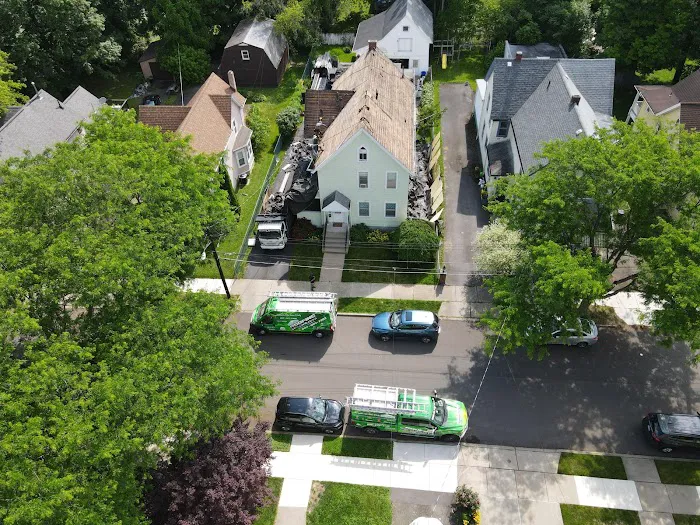 Guaillas Roofing INC Picture 3