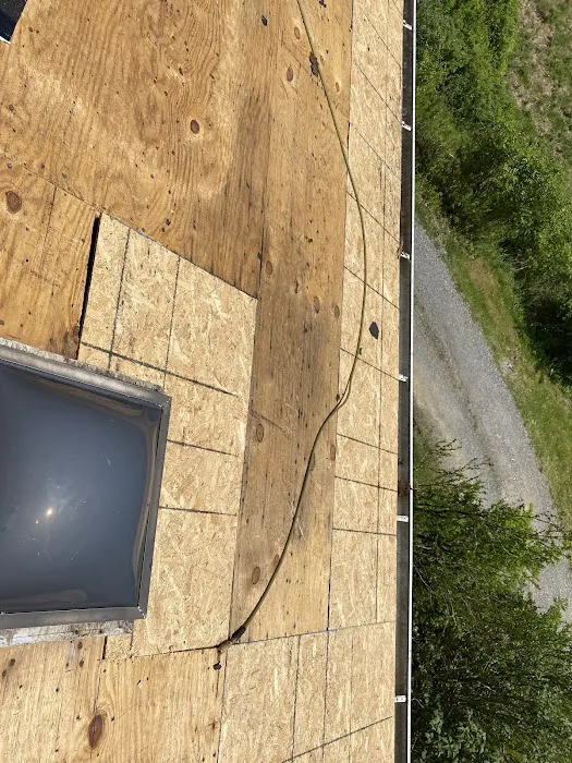 J an I roofing Picture 7