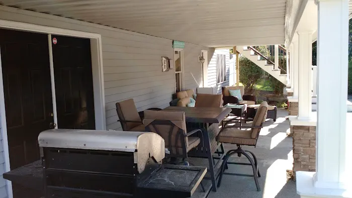 MacDonough Enterprises & The Deck Doctor Picture 2