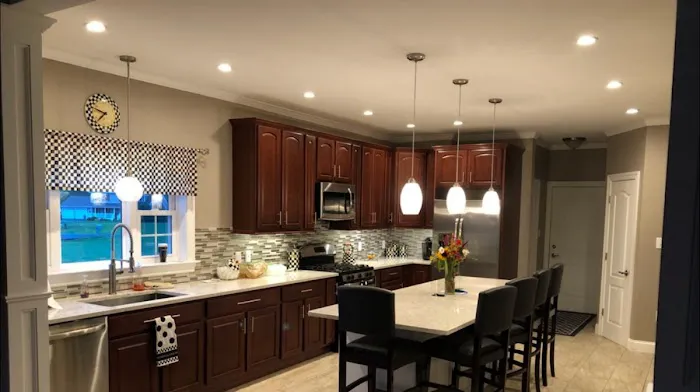Crystal View Inc Picture 1