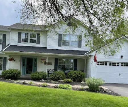 Roof Advisors LLC