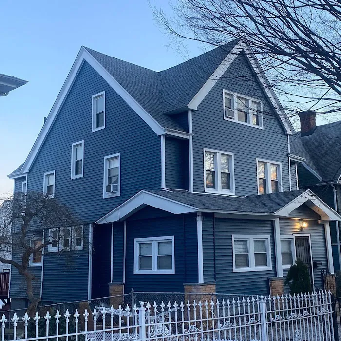 Prestige Works Roofing & Siding Picture 4