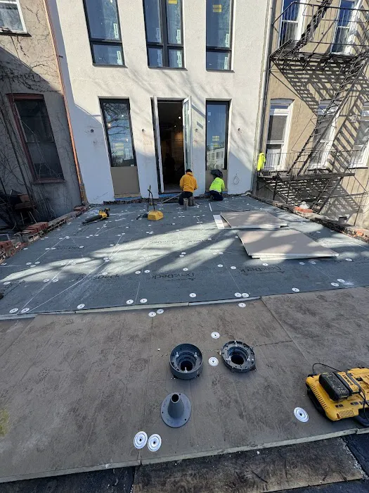 Bronx Roofer & Siding Picture 4