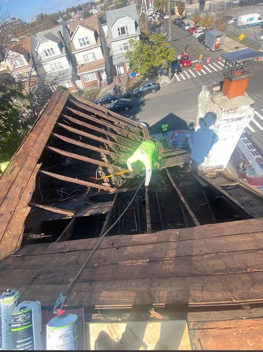 Bronx Roofer & Siding Picture 9