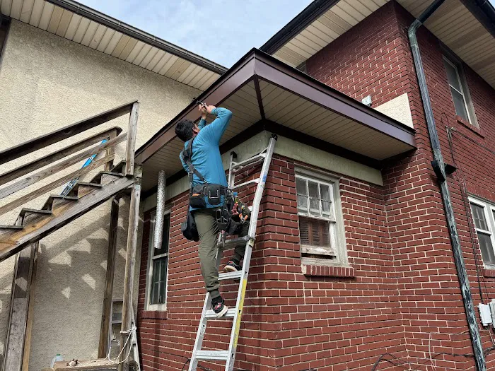 HMC ROOFING PRO LLC Picture 5