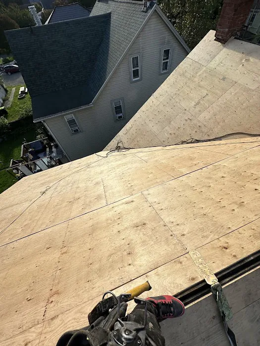 LJ Roofing And Siding LLC Picture 3