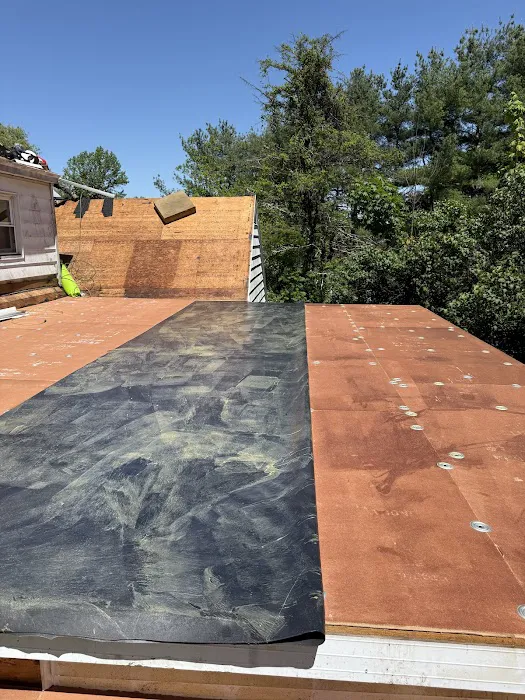 Lema & Rojas Roofing And Siding Llc Picture 8