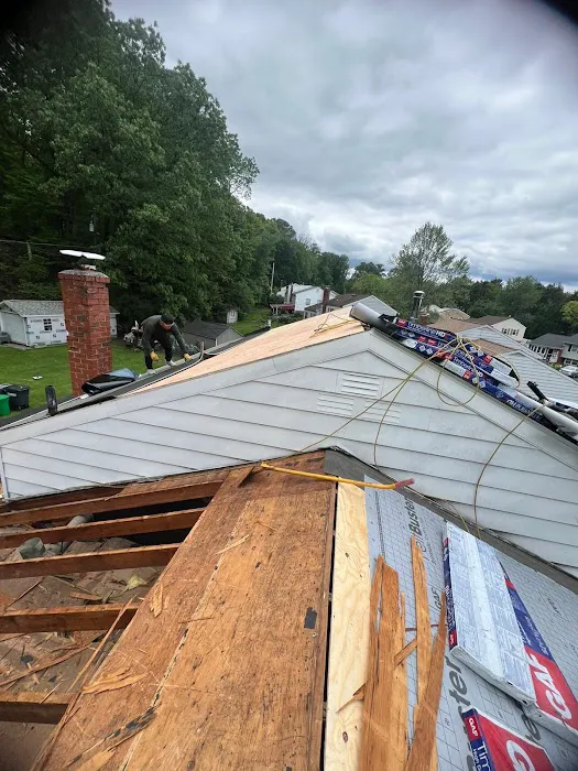 Lema & Rojas Roofing And Siding Llc Picture 10