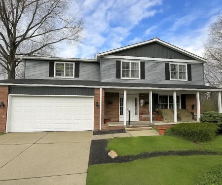 4 Seasons Construction & Roofing