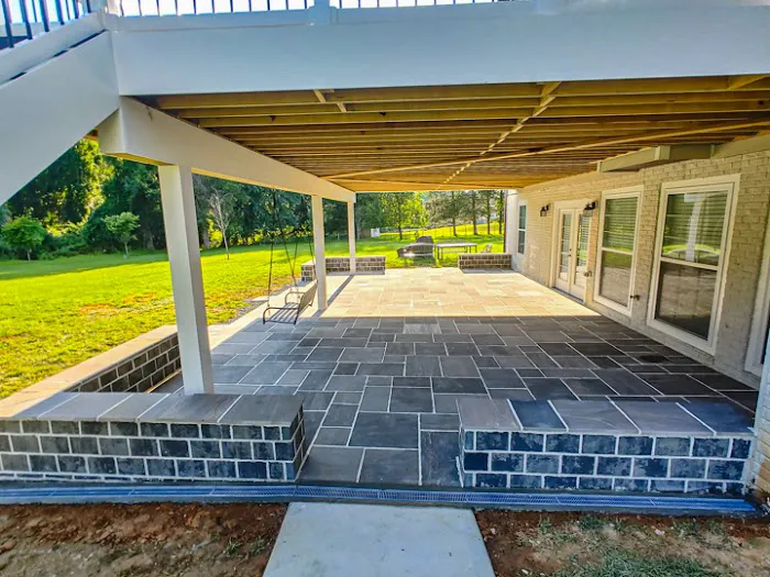 RIVERA ROOFING & RENOVATIONS Picture 2