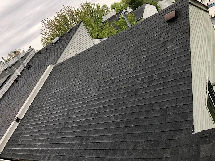 UE Construction & Roofing Picture 4
