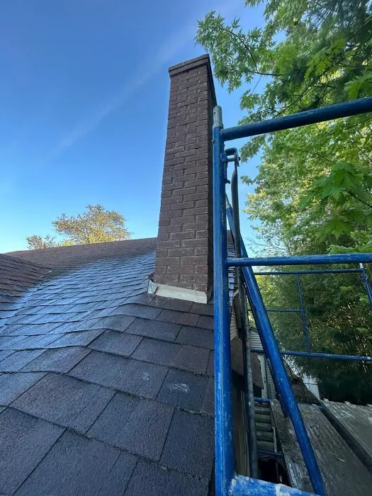 UE Construction & Roofing Picture 10
