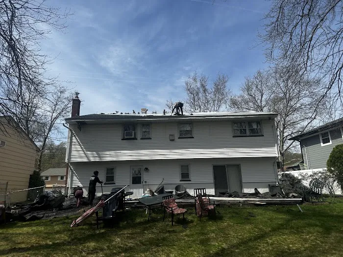 APC Roofing, Siding and Gutters Picture 6
