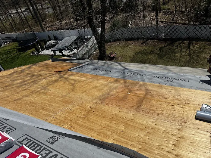 APC Roofing, Siding and Gutters Picture 10
