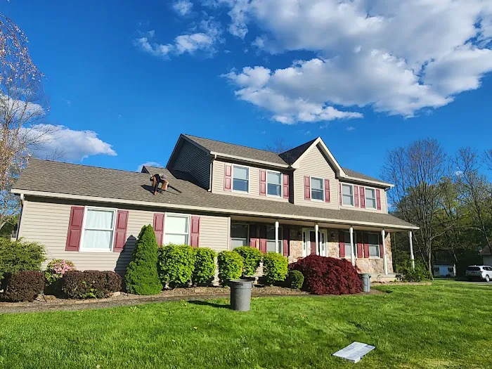 Allesson Roofing & Siding Picture 1