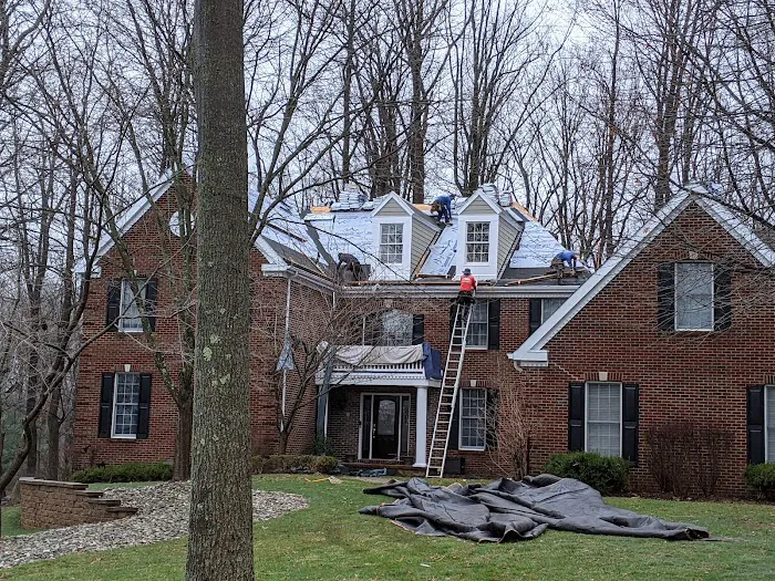 Roff Roofing & Renovations LLC Picture 4