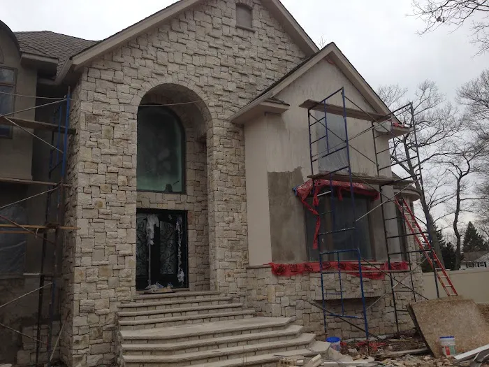 London Construction Services - Siding & Roofing Picture 1