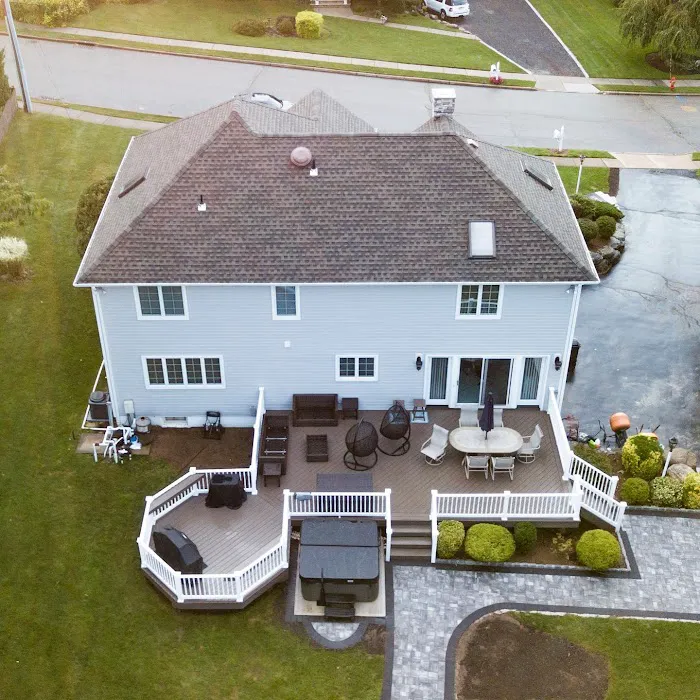 London Construction Services - Siding & Roofing Picture 6
