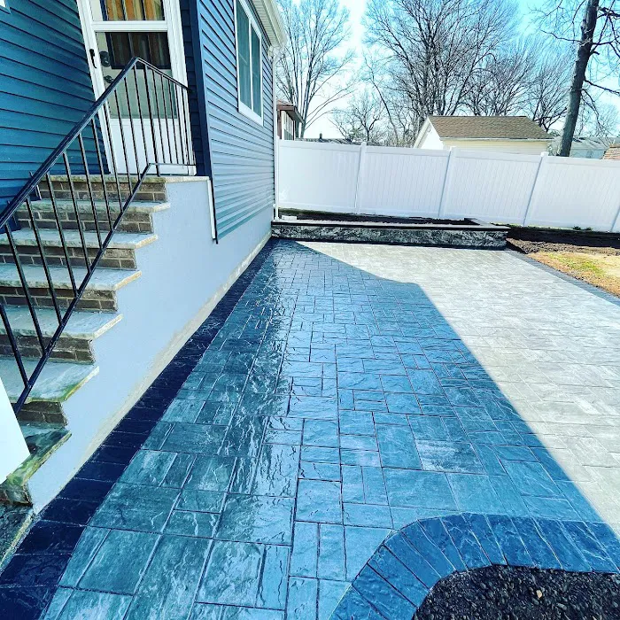 London Construction Services - Siding & Roofing Picture 9