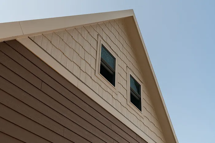Livingston Shield Siding Picture 5