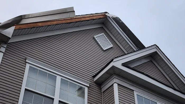Roff Roofing & Renovations LLC Picture 1