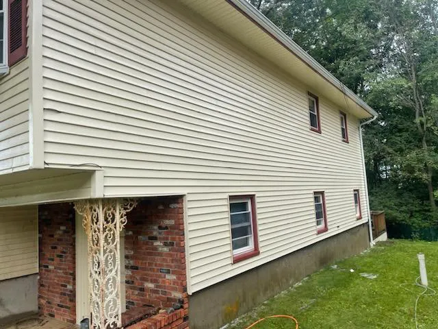 McDundee Roof & Exterior Softwashing Picture 5