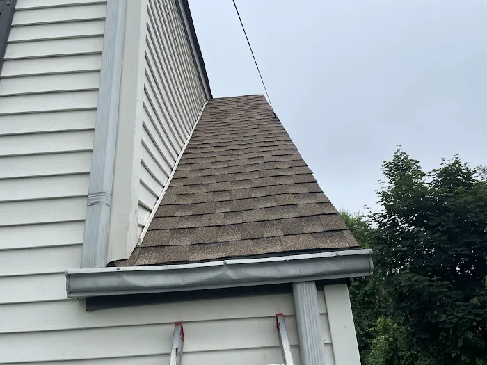 Ipro Roofing & Construction Picture 1