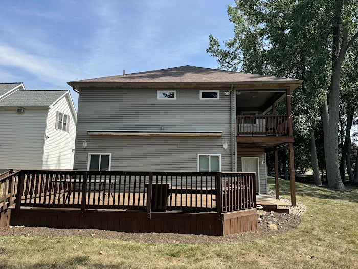 Walker Roofing & Construction Picture 1