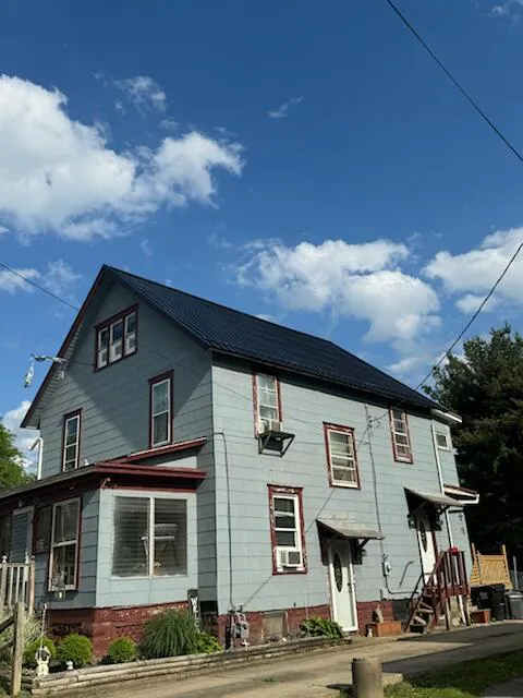Strongback Roofing and Construction Picture 2